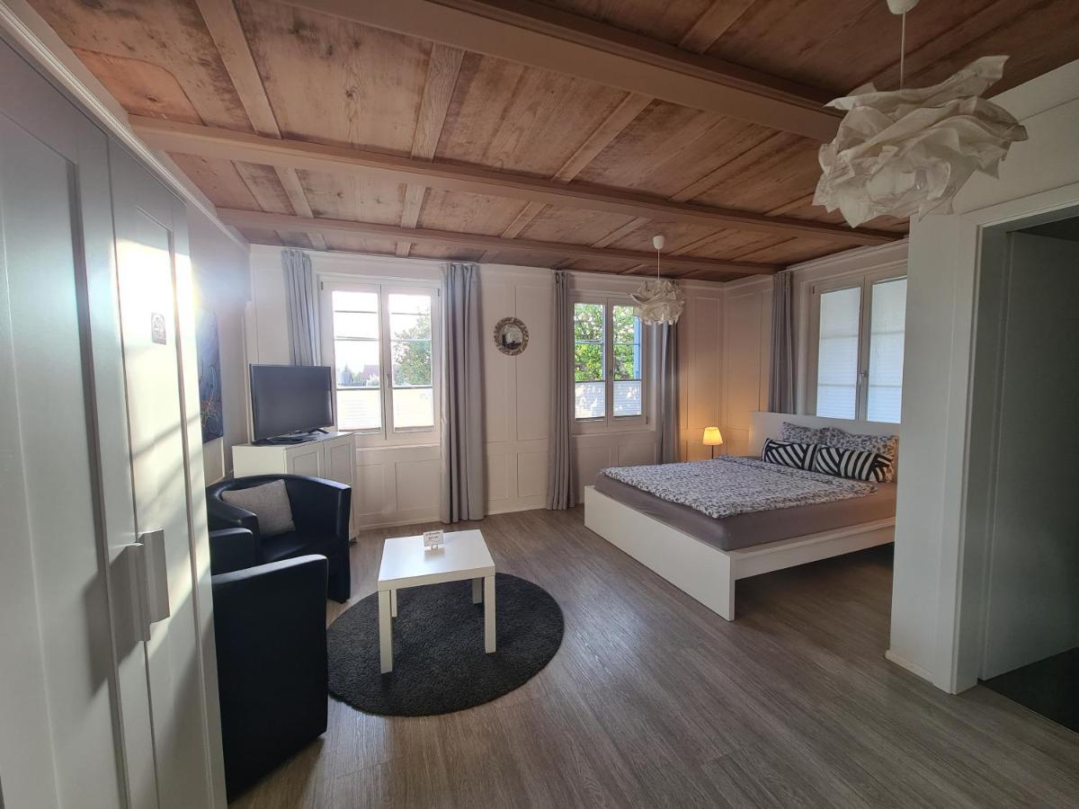 Von May Rooms Herbligen Exterior foto